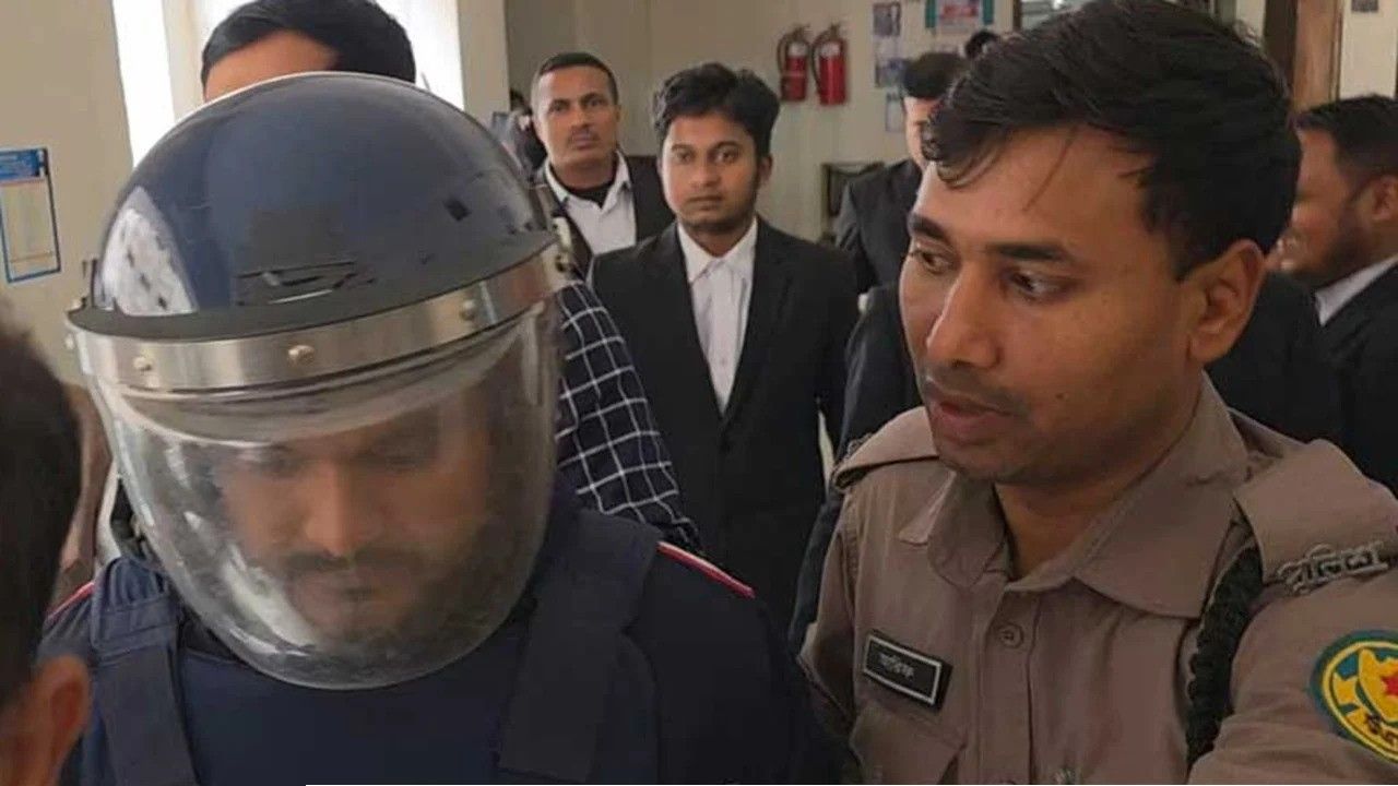 হাদি হত্যা মামলা: অভিযুক্তের ঘনিষ্ঠ সহযোগী রুবেলের ৬ দিনের রিমান্ড মঞ্জুর