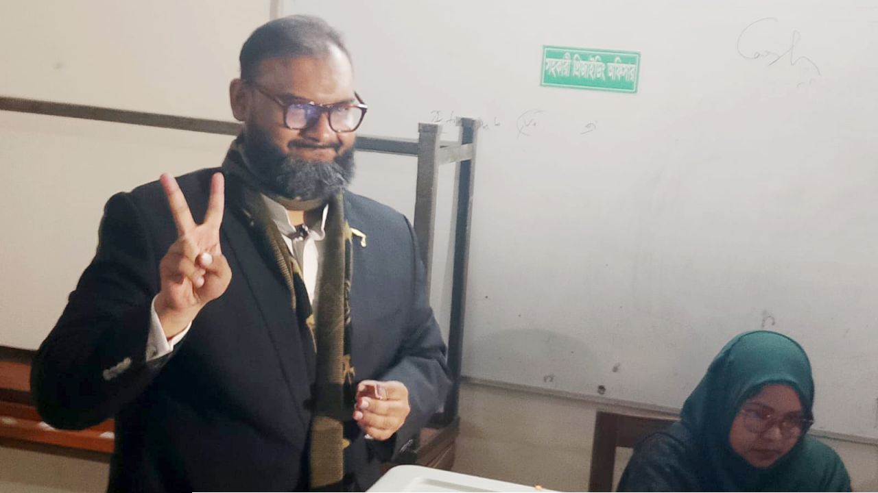 ঢাকা-১৪ আসনে পালাবদল: জামায়াত প্রার্থী ব্যারিস্টার আরমান জয়ী