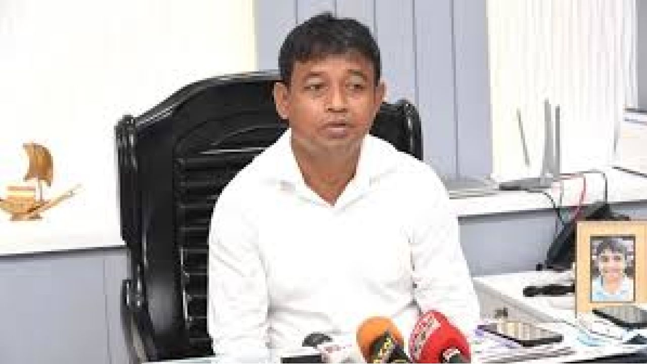 ‘গ্রেফতার হলেন ডিবি হারুন’—ফটোকার্ডটি ভুয়া