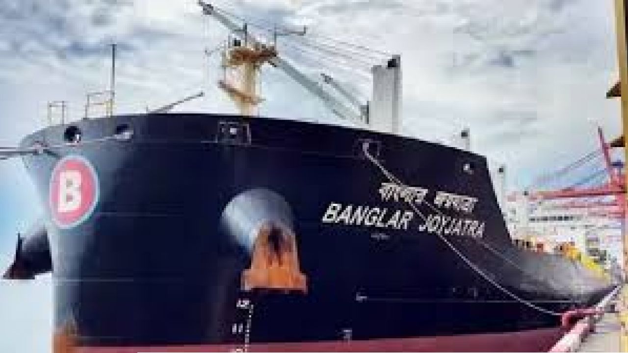 হরমুজ প্রণালি পেরোতে না পেরে শারজায় ফিরছে ‘বাংলার জয়যাত্রা’