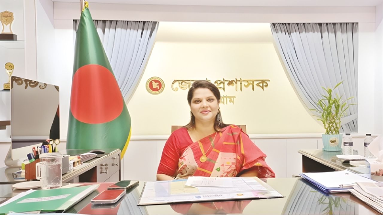 ঢাকার নতুন জেলা প্রশাসক ফরিদা খানম