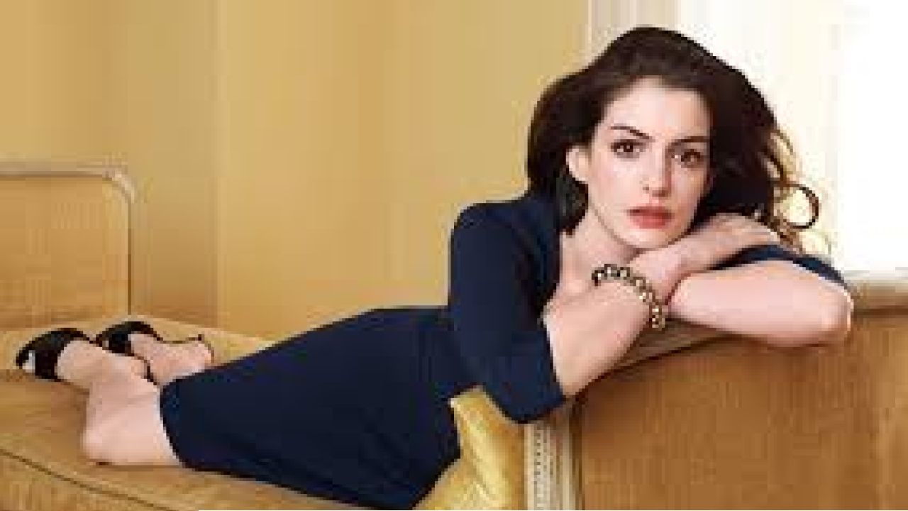 অ্যান হ্যাথাওয়ের মুখে ‘ইনশাআল্লাহ’, নেটদুনিয়ায় ঝড়