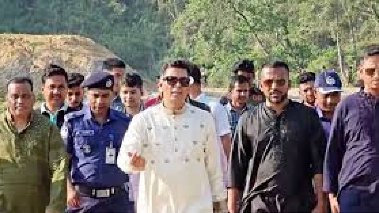‘কোনো বাপের বেটার ক্ষমতা নেই এখানে কিছু করার’: এসপি মাসুদ