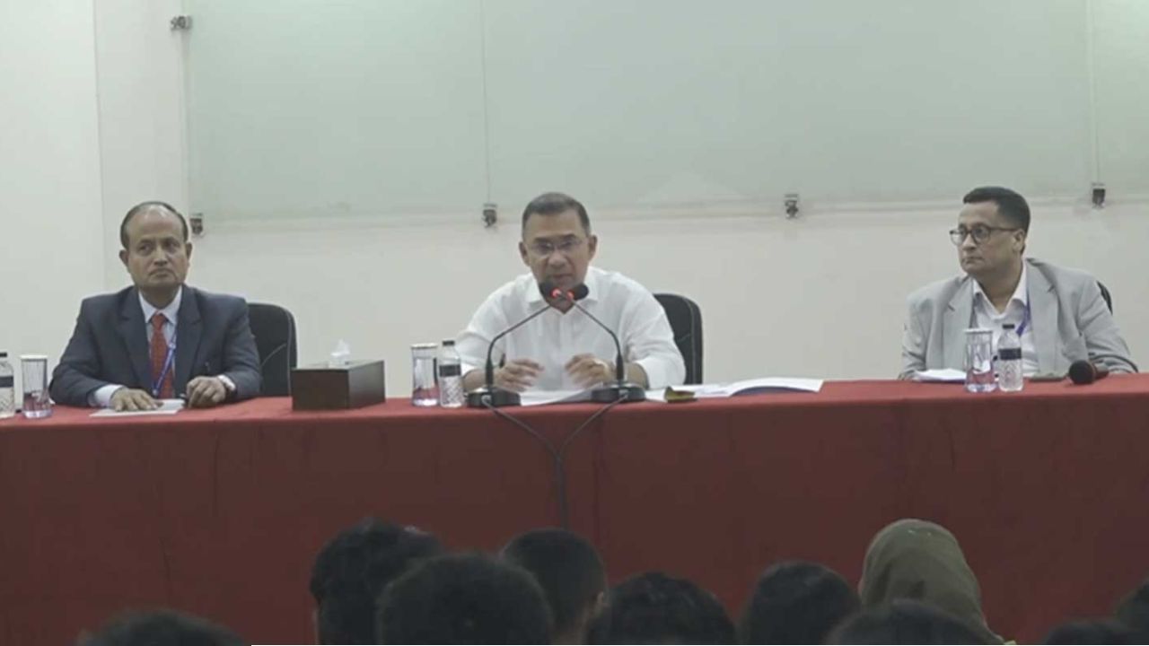 ‘মাননীয় বলার প্রয়োজন নেই’ — ঢাবি শিক্ষার্থীদের বললেন তারেক রহমান