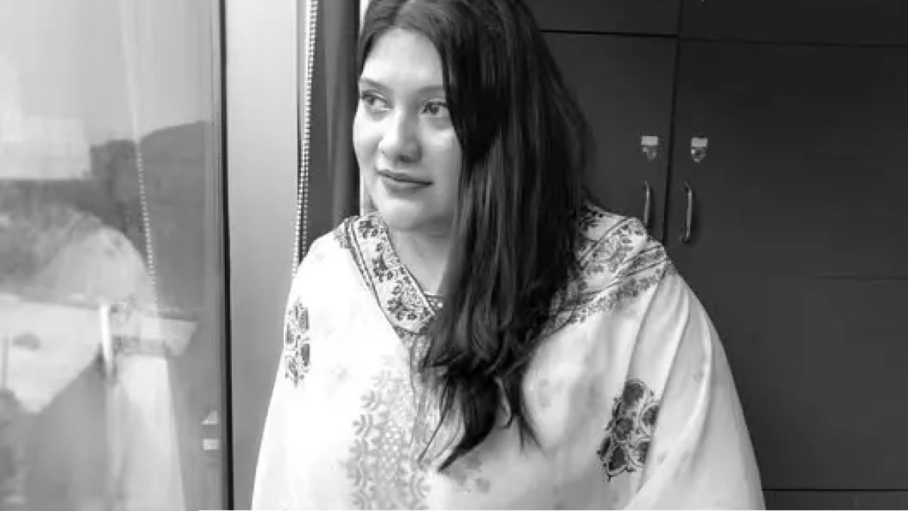 রুম্মান রশীদ খানের পোস্টে উঠে এলো কারিনার শেষ ইচ্ছার কথা