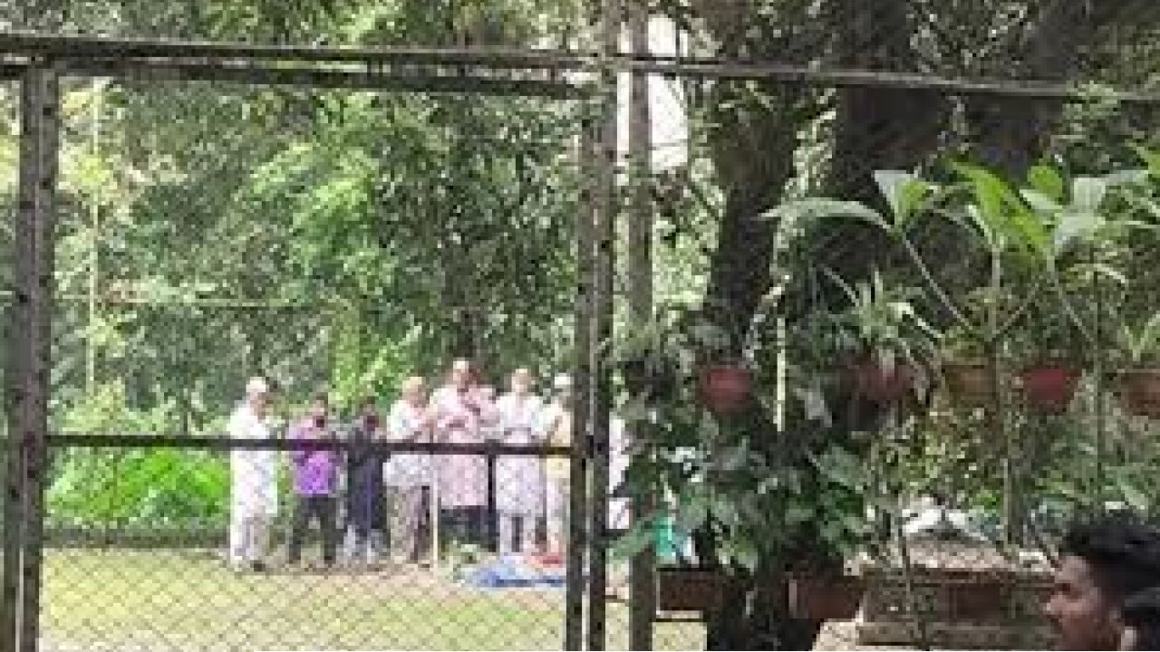 কারিনা কায়সারের দাফন সম্পন্ন গজারিয়ায়