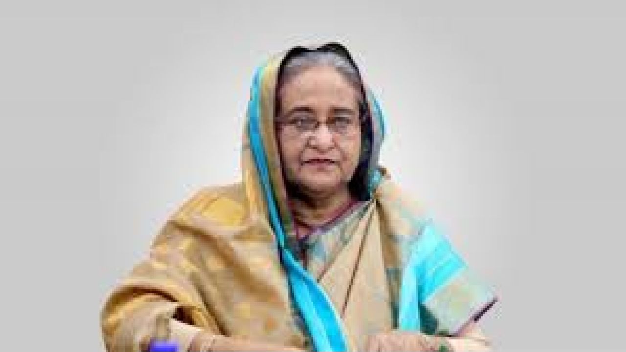  “মাথা উঁচু করেই দ্রুত দেশে ফিরব”—আনন্দবাজারকে শেখ হাসিনা 