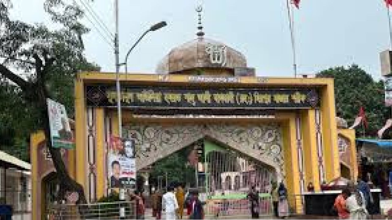 শাহ আলী মাজারে হামলার নেপথ্যে সম্পত্তি ও কমিটি দখলের লড়াই?