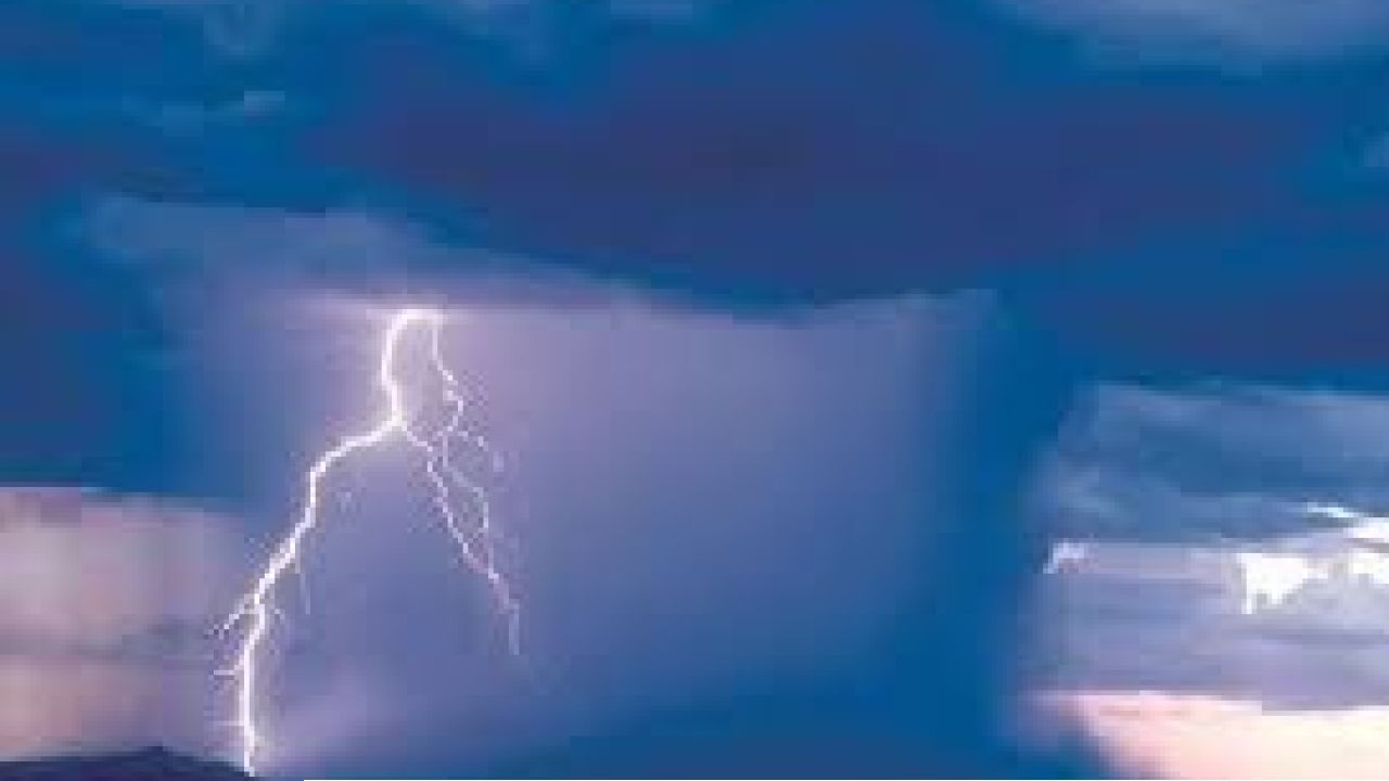 এল নিনো আতঙ্কের মাঝেই নতুন আলোচনা ‘মেঘভাঙা বৃষ্টি’