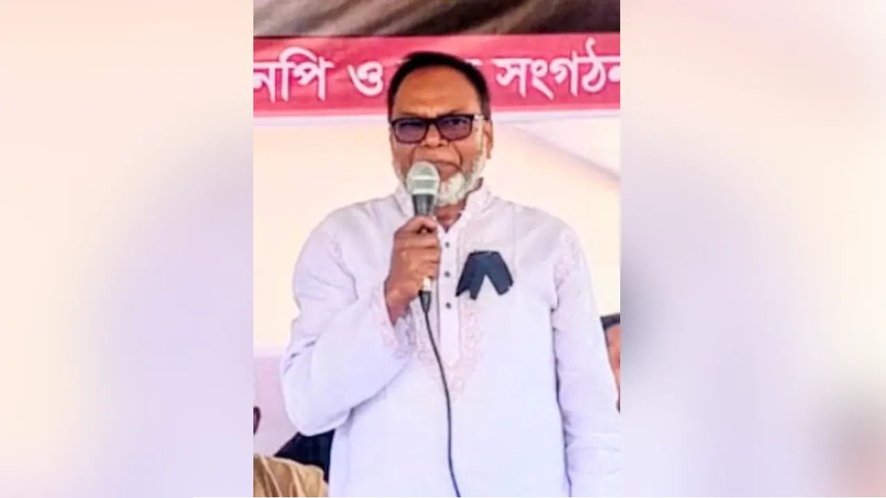 ‘প্রধানমন্ত্রীর অল্প বয়স, এখনো বুদ্ধি পাকা হয় নাই’ বক্তব্য দেওয়ায় নোটিশ পেলেন বিএনপি নেতা