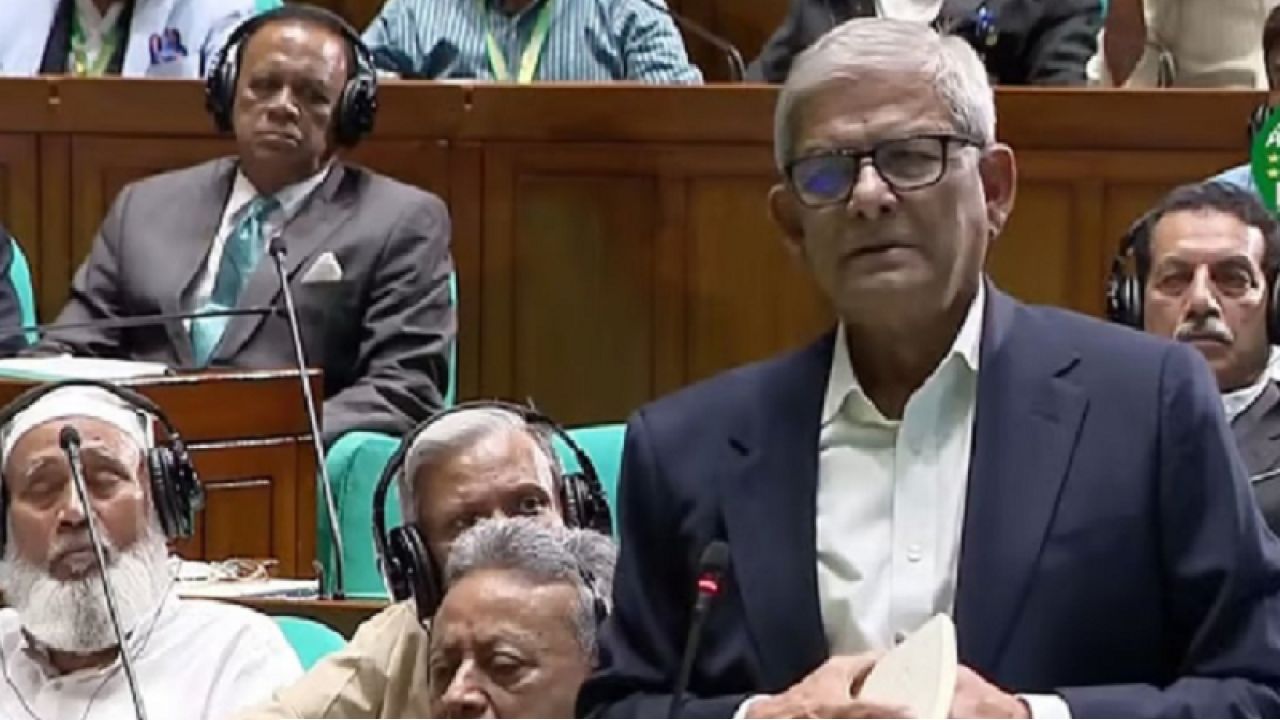 ৭১-এর জন্য এখনো ক্ষমা চাননি, সময় আছে’—জামায়াতকে মির্জা ফখরুল