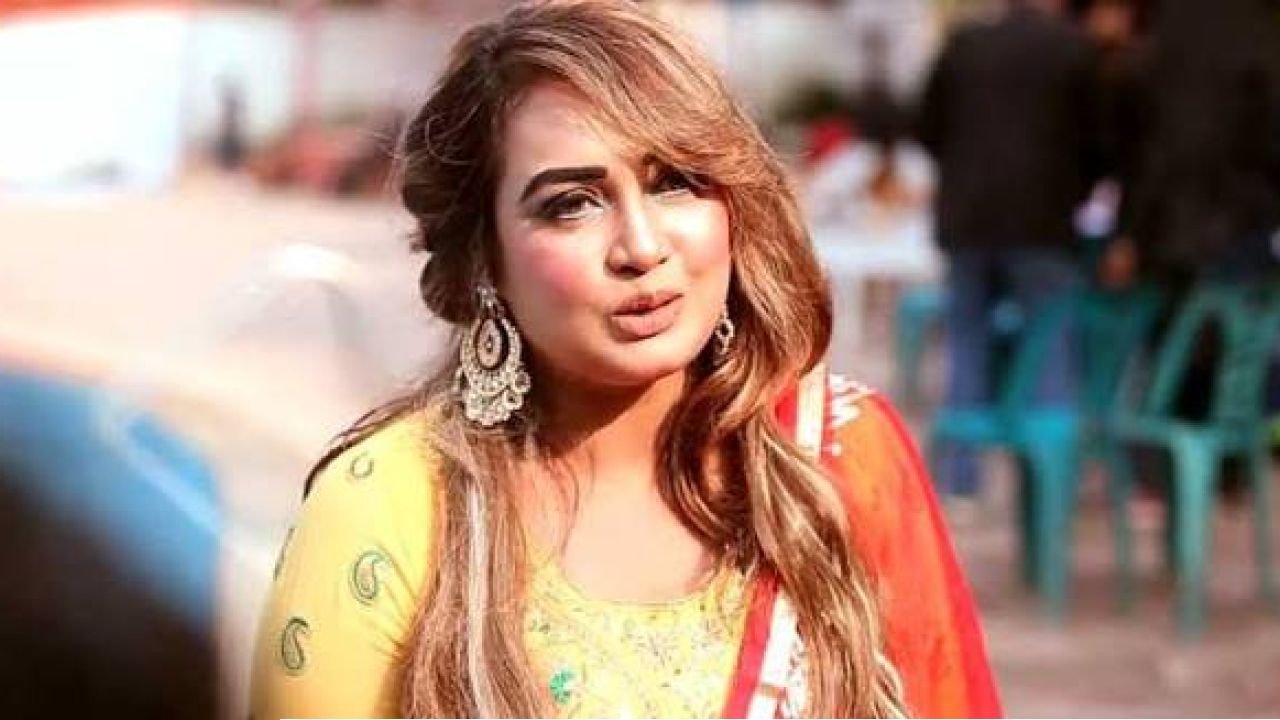আল্লাহর কাছে বিচার চাইলেন পলি, শিল্পী সমিতির নির্বাচনে ভোট কেনাবেচার অভিযোগ