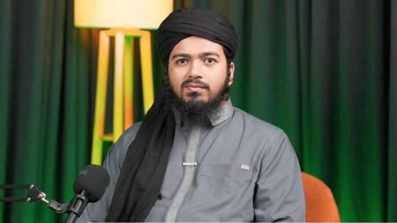 আজমতে সাহাবা বাংলাদেশের মহাসচিব পদ থেকে মুফতি আলী হাসান উসামাকে অব্যাহতি 