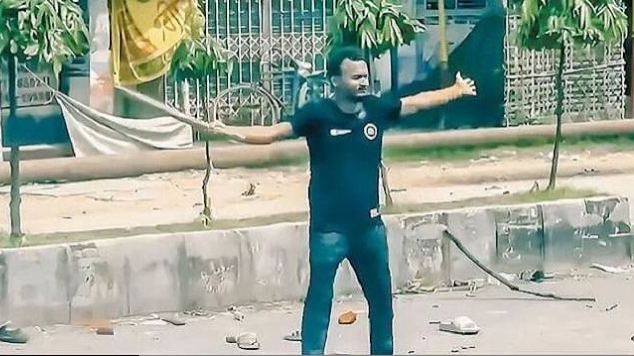 প্রতিবাদের প্রতীক আবু সাঈদ, স্মরণে আজ জুলাই শহীদ দিবস