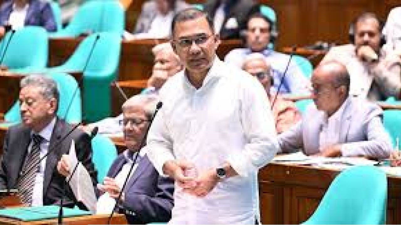 পেশাদার পুলিশ বাহিনী গড়ার পথে সরকার