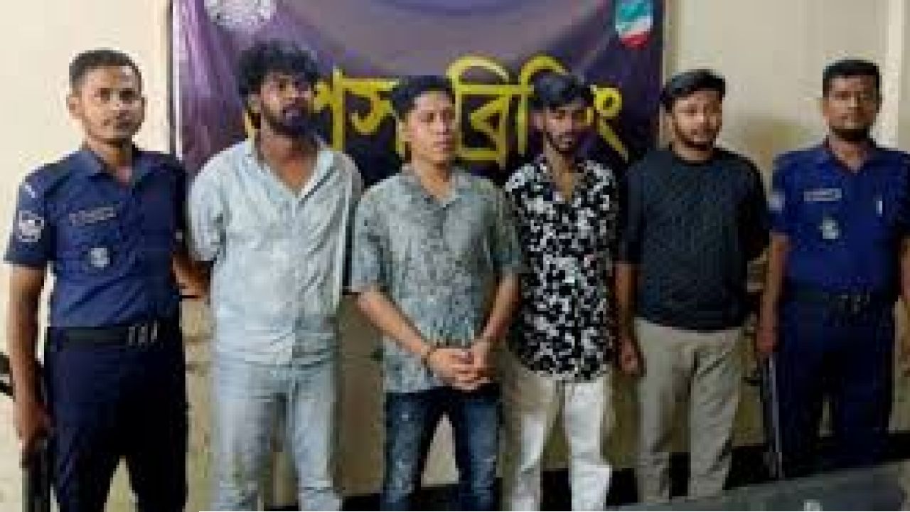ধামা ইলিয়াছের তথ্যেই ধরা পড়ল ডেভিড ইমন